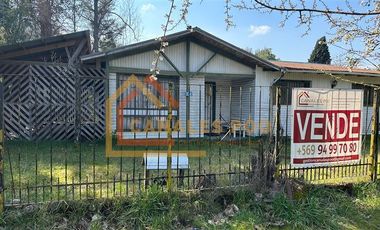 Casa en Venta en Rafael Mera con Catriñir