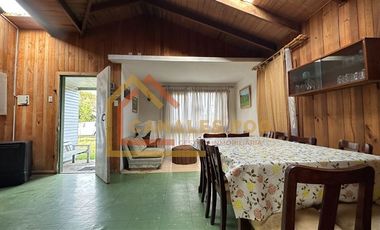 Casa en Venta en Rafael Mera con Catriñir