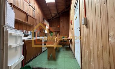 Casa en Venta en Rafael Mera con Catriñir