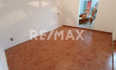 EN VENTA AGRADABLE CASA - (3)