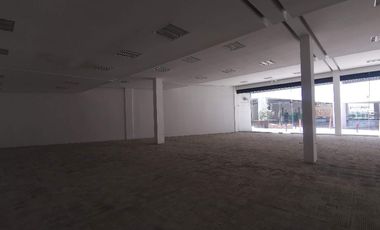 🚀 Oportunidad Única: Local Comercial en Plaza de Querétaro – 237 m²
