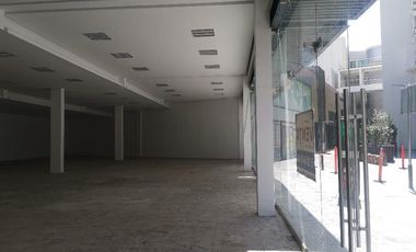 🚀 Oportunidad Única: Local Comercial en Plaza de Querétaro – 237 m²