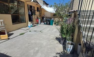 Amplia casa lista para remodelar
