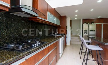 Casa Remodelada para Venta en El Contador