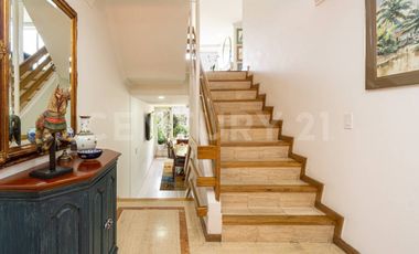 Casa Remodelada para Venta en El Contador