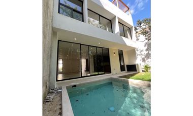 Casa nueva con 3 habitaciones equipada