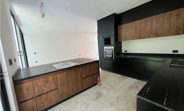 Casa nueva con 3 habitaciones equipada