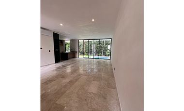 Casa nueva con 3 habitaciones equipada
