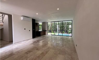 Casa nueva con 3 habitaciones equipada