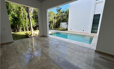 Se vende Casa de 385 m2 de Lujo en Bahía Principe