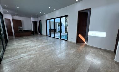 Se vende Casa de 385 m2 de Lujo en Bahía Principe