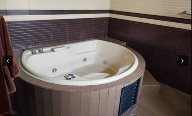 HERMOSA CASA EN VENTA EN LOMAS DEL MRMOL I CON SEGURIDAD 24/7