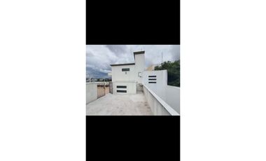 HERMOSA CASA EN VENTA EN LOMAS DEL MRMOL I CON SEGURIDAD 24/7