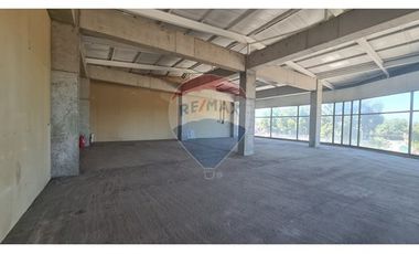 ARRIENDO LOCAL COMERCIAL EN CENTRO