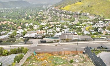 Los Trapenses, Lo Barnechea. Terreno en exclusivo condominio.