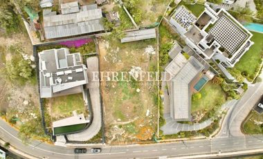 Los Trapenses, Lo Barnechea. Terreno en exclusivo condominio.
