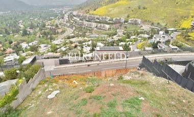 Los Trapenses, Lo Barnechea. Terreno en exclusivo condominio.