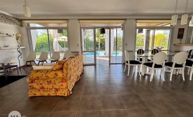 Casa 3 dormitorios, jardín, piscina - Funes Hills Cadaques | Venta