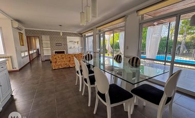 Casa 3 dormitorios, jardín, piscina - Funes Hills Cadaques | Venta