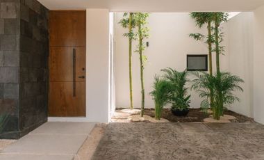 En Venta, Casa en Privada Residencial con amenidades, de 3 Rec. 3.5 baños