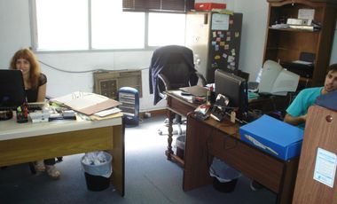 Oficina en edificio de oficinas. Apto todo rubro. Excelente ubicación - Vicente López