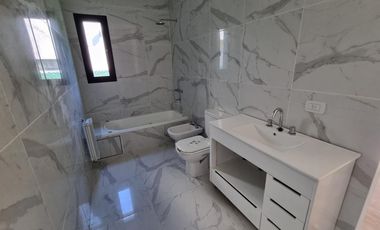 Casa en venta La Reserva, a estrenar