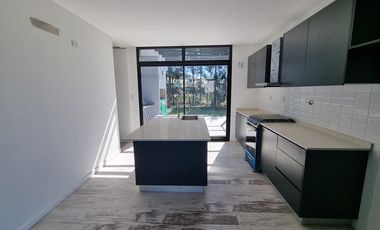 Casa en venta La Reserva, a estrenar