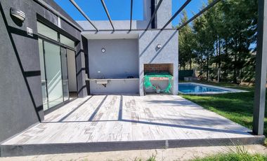Casa en venta La Reserva, a estrenar
