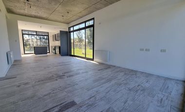 Casa en venta La Reserva, a estrenar