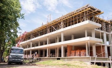 Departamento en venta de 4 ambientes en  Benavidez Tigre