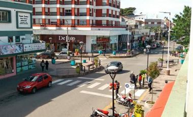 Venta en Block - Villa Gesell - 2 Dptos 2 Ambientes y 1 Dpto 3 Ambientes