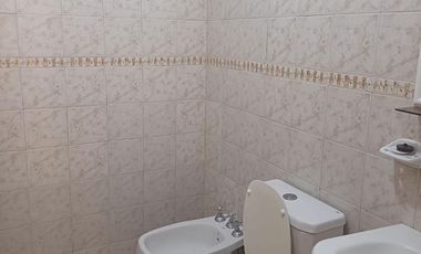 Oportunidad!!!Bajo de precio!!! Complejo de 6 departamentos en venta.