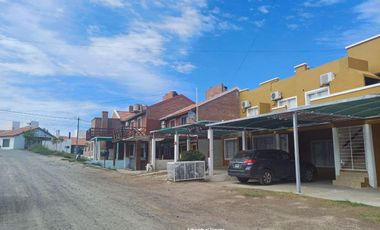 Oportunidad!!!Bajo de precio!!! Complejo de 6 departamentos en venta.