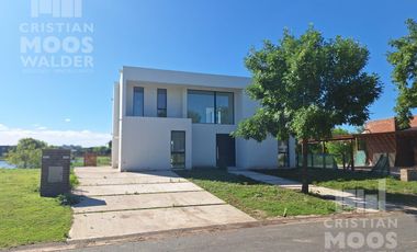 Casa en venta 3 ambientes El Cantón - Golf