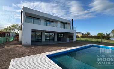 Casa en venta 3 ambientes El Cantón - Golf