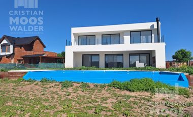 Casa en venta 3 ambientes El Cantón - Golf