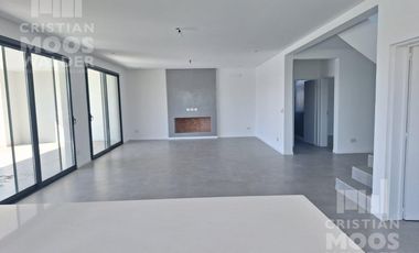 Casa en venta 3 ambientes El Cantón - Golf