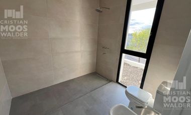 Casa en venta 3 ambientes El Cantón - Golf