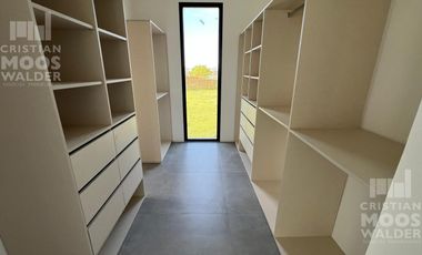 Casa en venta 3 ambientes El Cantón - Golf