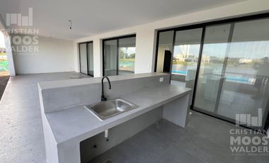 Casa en venta 3 ambientes El Cantón - Golf