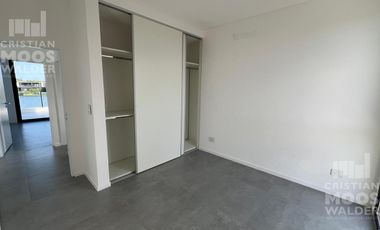 Casa en venta 3 ambientes El Cantón - Golf