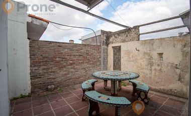 Casa en venta 2 dormitorios y patio verde