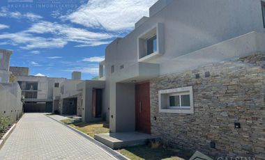 Housing en venta Cerro De Las Rosas