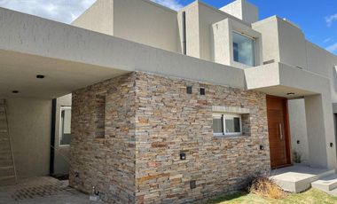 Housing en venta Cerro De Las Rosas
