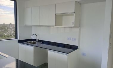 Departamento 2 ambientes a estrenar en torre de categoría. Piso alto.