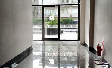 Departamento 2 ambientes a estrenar en torre de categoría. Piso alto.