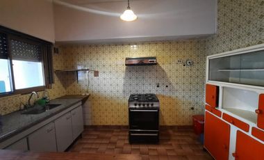 Galpón con vivienda , lanus  venta