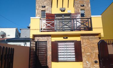 Triplex en venta - 3 Dormitorios 2 Baños - 108Mts2 - Mar del Tuyú