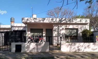 Casa 2 dormitorios en perez