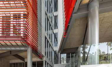 OFICINAS CORPORATIVAS Y ÁREA COMERCIAL EN ANZÚRES